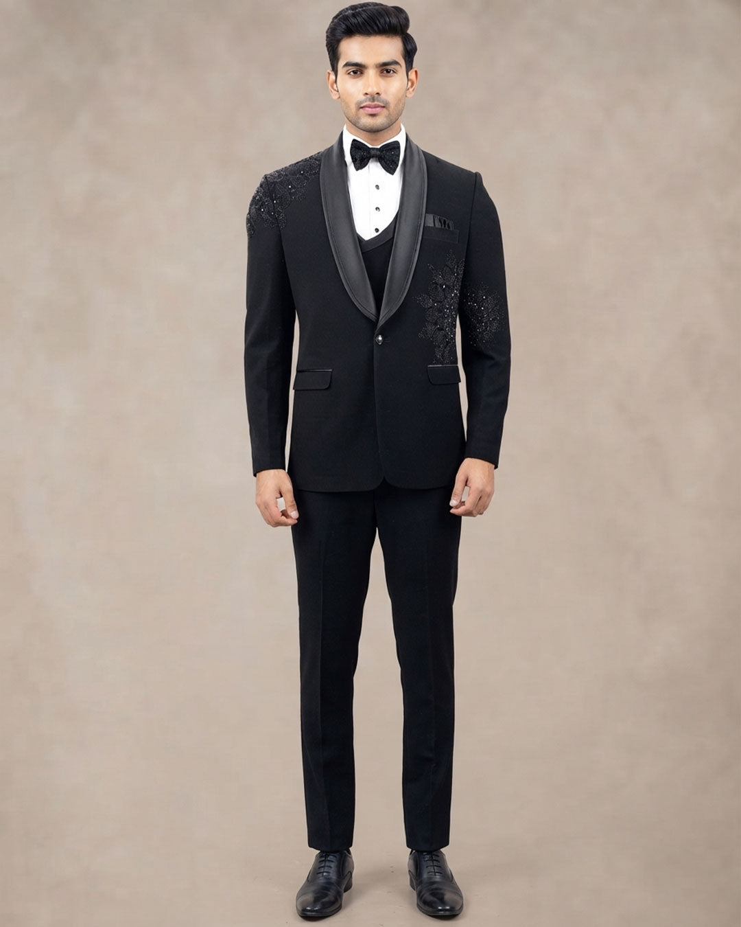 Embroidery Tuxedo 5pcs Suit